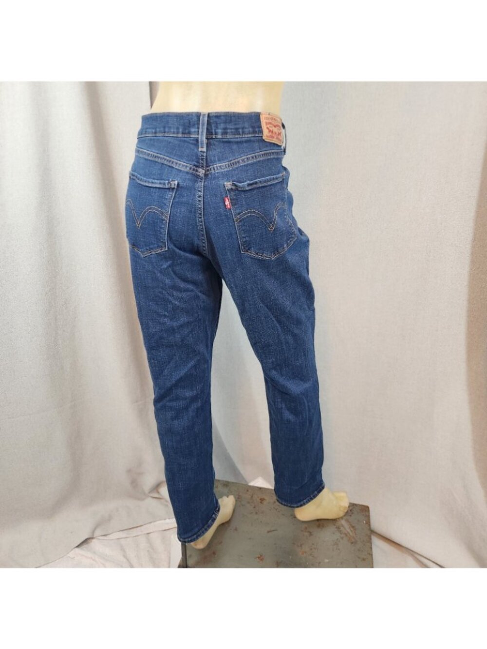 Levis Blue Med Wash Classic Straight Denim Blue Jeans Size 12 LARGE 32 Wx 29 I - Picture 4 of 8